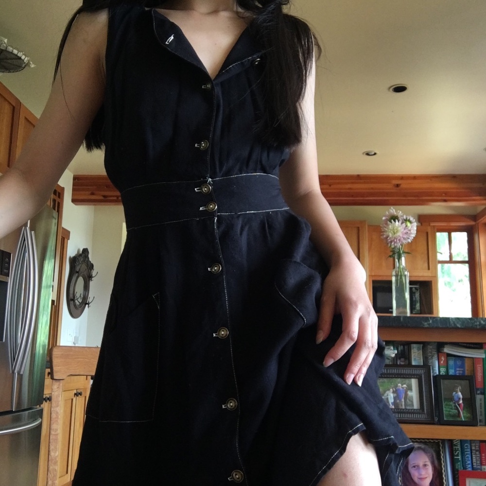 VINTAGE DRESS